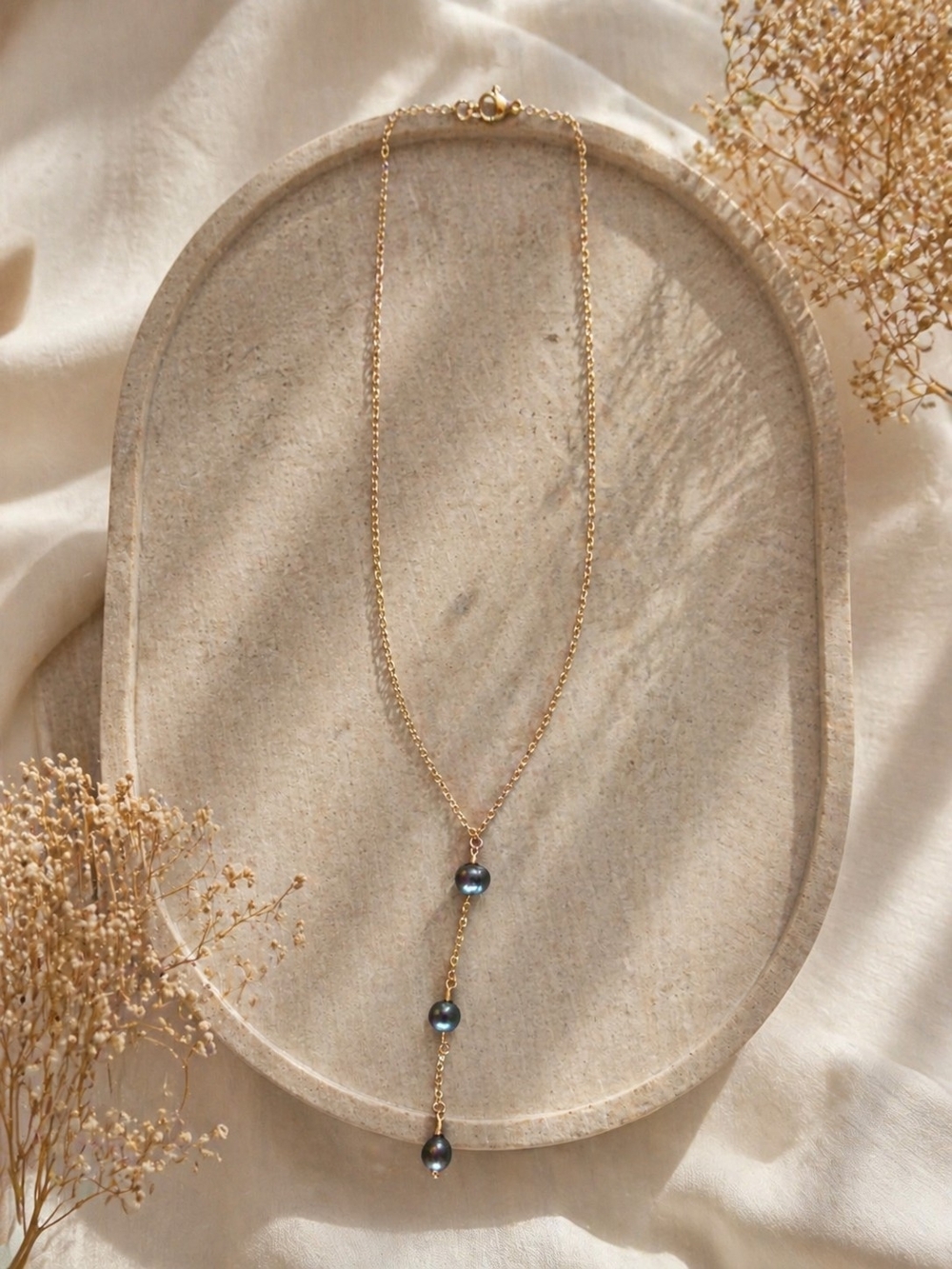 Gold Drop Pearl Lariat Necklace - Elegant Black Pearls